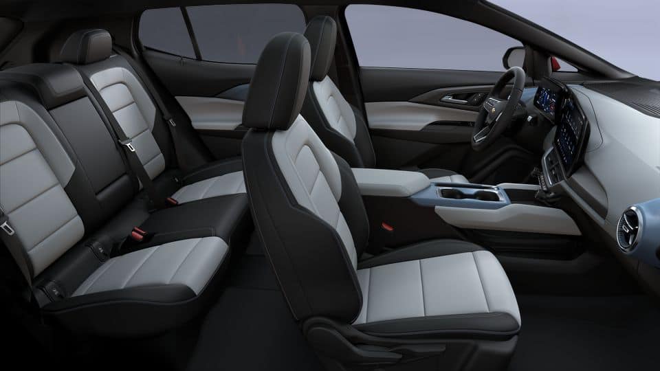 2025 Chevrolet Equinox EV LT - Photo 40